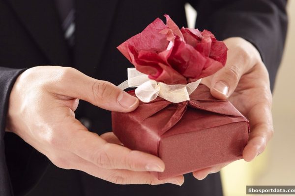 立博体育深度指南：巧用彩金返还与滚球技巧，畅玩五龙争霸